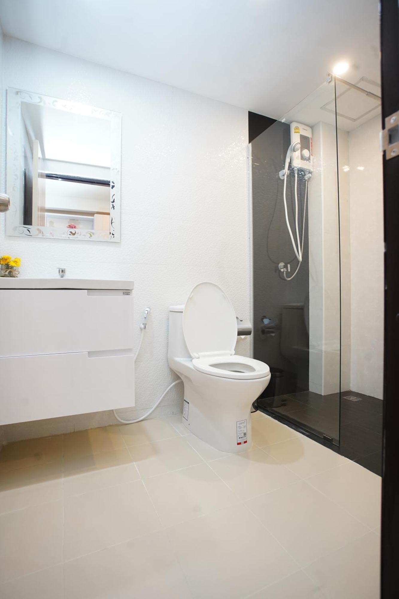 Tisa Hotel Udonthani エクステリア 写真