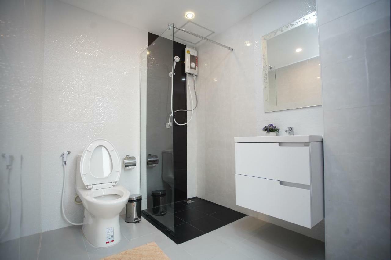 Tisa Hotel Udonthani エクステリア 写真